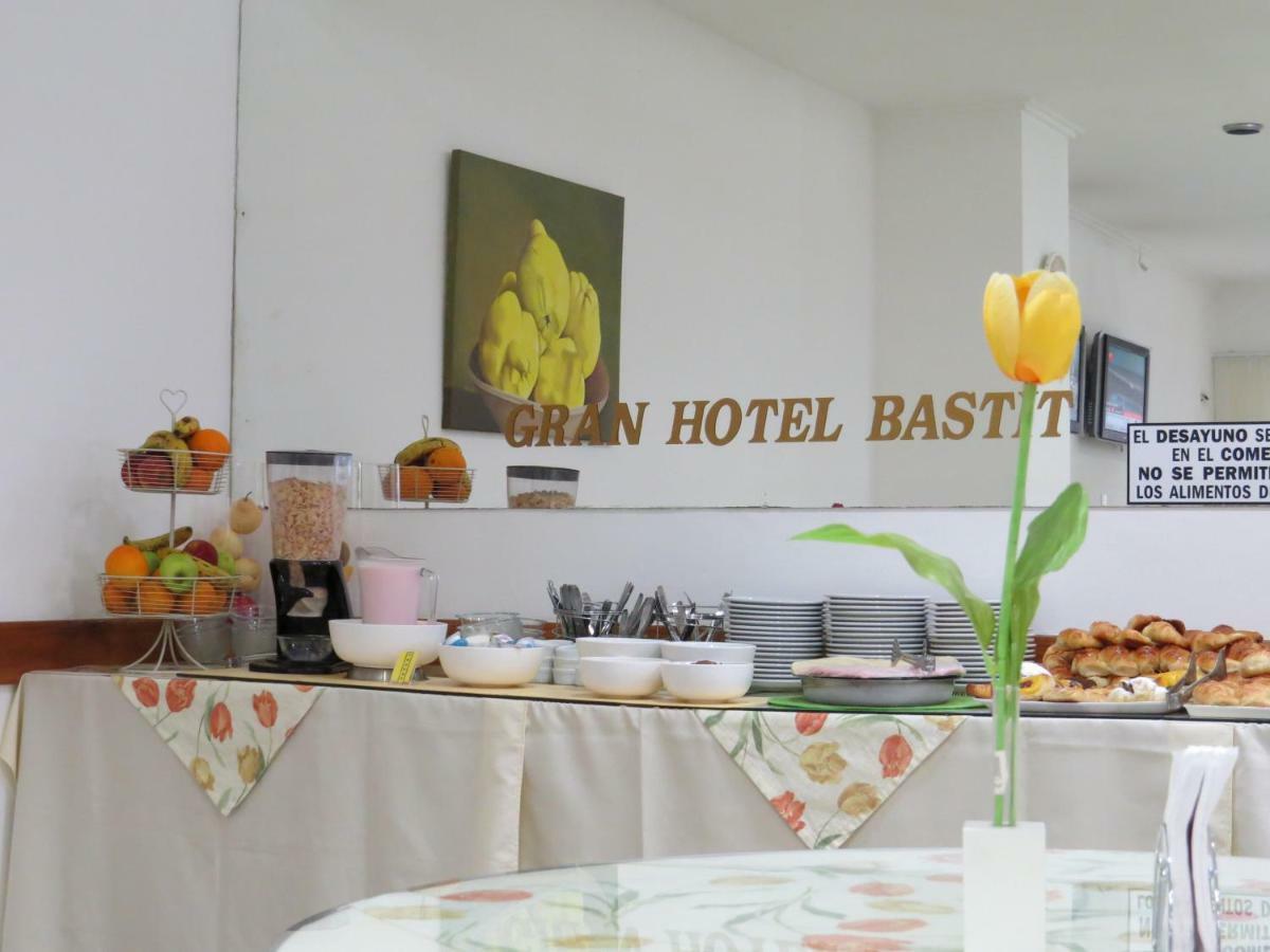 مار ديل بلاتا Hotel Bastit المظهر الخارجي الصورة