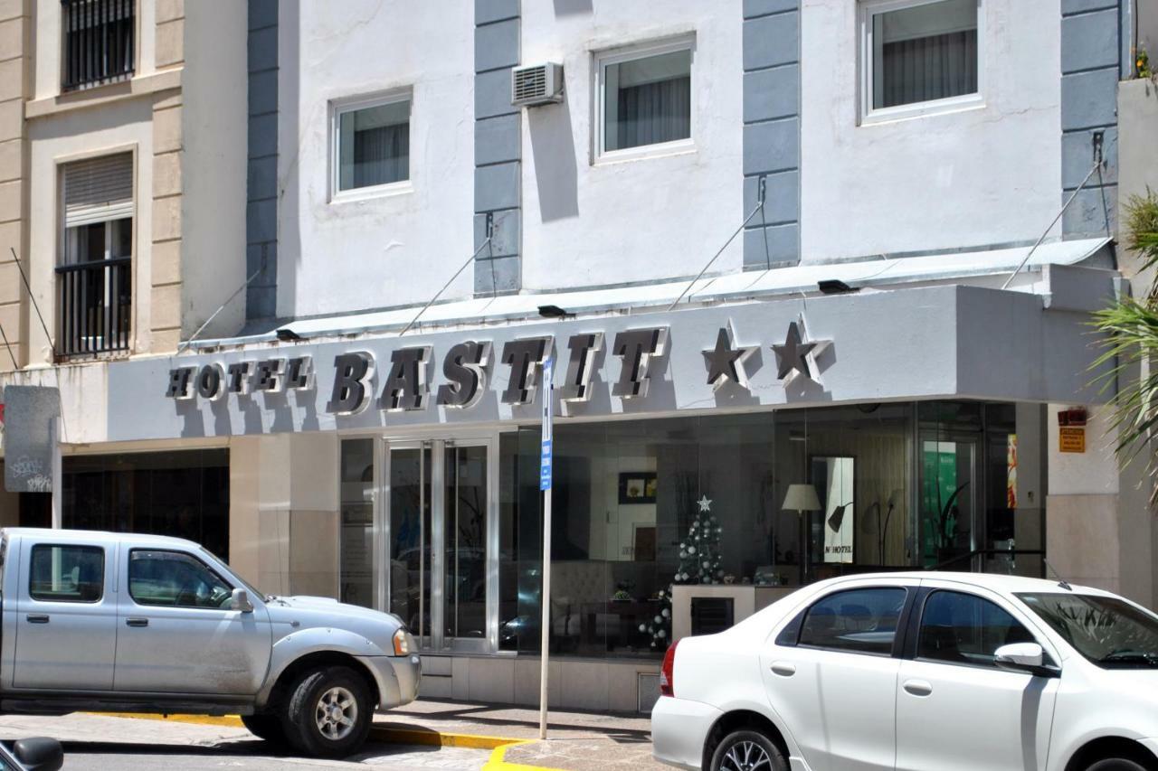 مار ديل بلاتا Hotel Bastit المظهر الخارجي الصورة