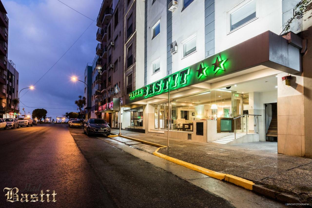 مار ديل بلاتا Hotel Bastit المظهر الخارجي الصورة